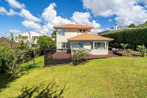 Photo of property in 2/883 East Coast Road, Northcross, Auckland, 0632