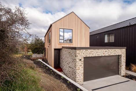 Photo of property in 13 Soudley Court, Jacks Point, Queenstown, 9371