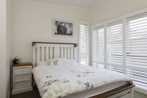 Photo of property in 48 View Ridge Drive, Ranui, Auckland, 0612