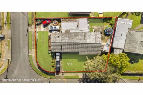 Photo of property in 44 Raglan Street, Mangere East, Auckland, 2024