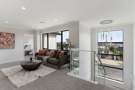 Photo of property in 44 Drumbuoy Drive, Flat Bush, Auckland, 2019