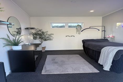 Photo of property in 17 Palliser Place, Milson, Palmerston North, 4414