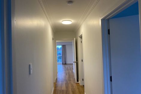 Photo of property in 1/15 Kayeleen Place, Cockle Bay, Auckland, 2014