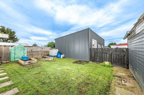 Photo of property in 51 Hussey Street, Waverley, 4510