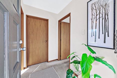 Photo of property in 5 Showgate Avenue, Sockburn, Christchurch, 8042