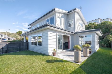 Photo of property in 51 Mauldeth Terrace, Churton Park, Wellington, 6037
