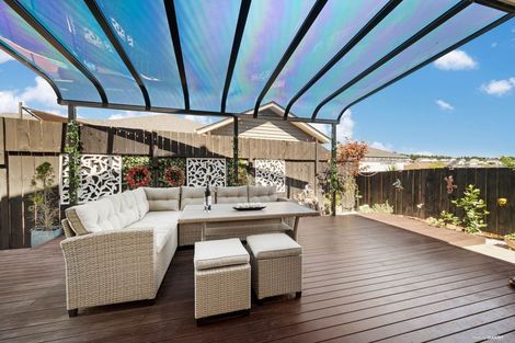 Photo of property in 16 Kaipuke Crescent, Gulf Harbour, Whangaparaoa, 0930