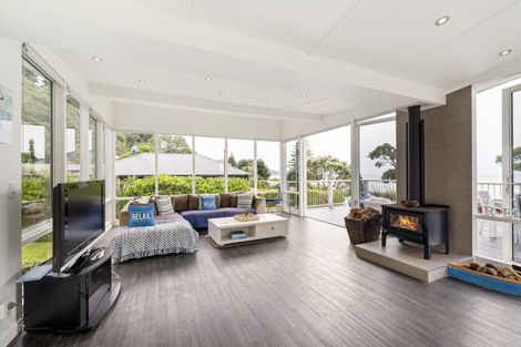 Photo of property in 16 Cathedral Road, Gore Bay, Cheviot, 7383