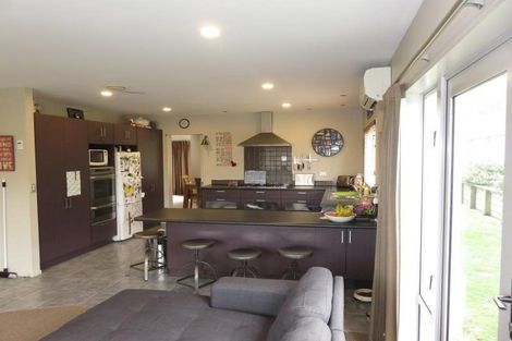 Photo of property in 71 Amesbury Drive, Churton Park, Wellington, 6037