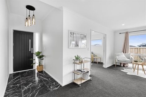 Photo of property in 21 Clonbunny Close, Rolleston, 7614