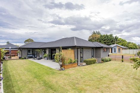Photo of property in 14 Tara Crescent, Woodend, 7610