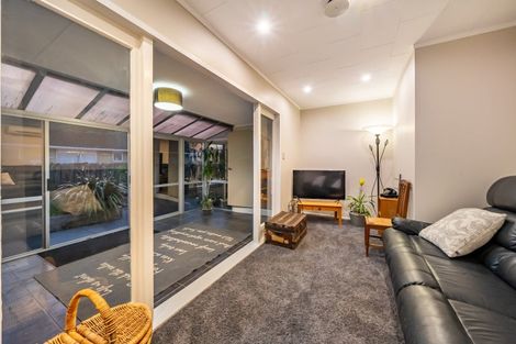 Photo of property in 19 Denver Grove, Totara Park, Upper Hutt, 5018