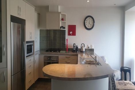 Photo of property in 45 Marine Parade, Mount Maunganui, 3116