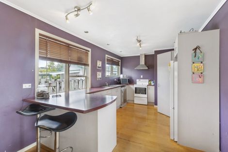 Photo of property in 1/69 Awaroa Road, Helensville, 0800