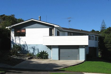 Photo of property in 26 Murvale Drive, Bucklands Beach, Auckland, 2014
