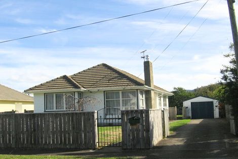 Photo of property in 16 Robertson Street, Elderslea, Upper Hutt, 5018