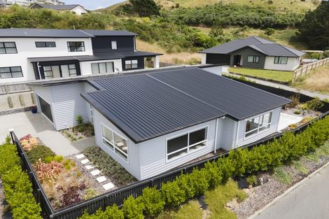 Photo of property in 16 Prestbury Grove, Churton Park, Wellington, 6037