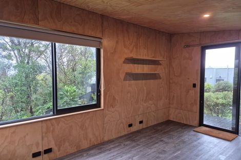 Photo of property in 31 Cavendish Square, Strathmore Park, Wellington, 6022