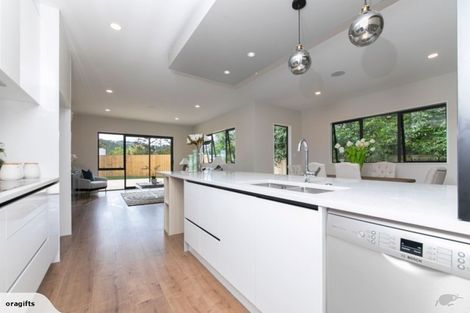 Photo of property in 1 Duchess Way, Riverhead, 0820