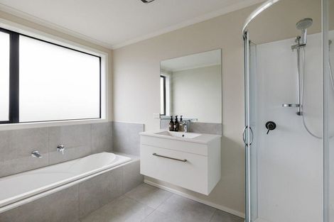 Photo of property in 67 Jarrett Terrace, Leamington, Cambridge, 3432