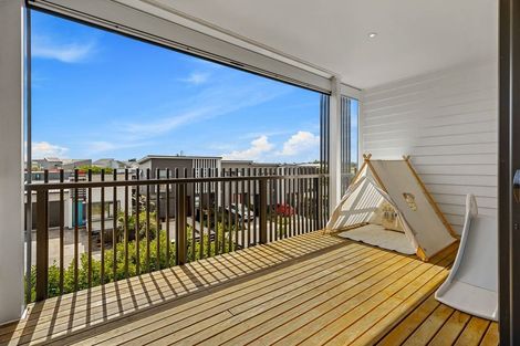 Photo of property in 16 Raranga Lane, Hobsonville, Auckland, 0616