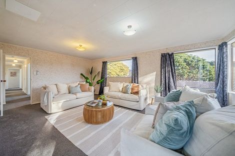 Photo of property in 2 Anchor Lane, Whitby, Porirua, 5024