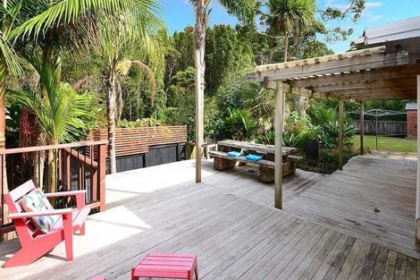 Photo of property in 18 Old North Road, Orewa, 0931