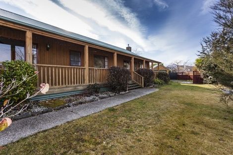 Photo of property in 3 Glenfinnon Place, Wanaka, 9305