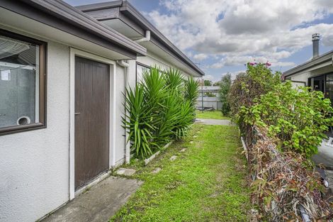 Photo of property in 2/708 Terrace Road, Parkvale, Hastings, 4122