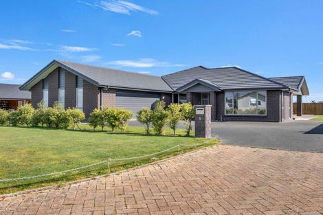 Photo of property in 5 Hydrangea Lane, Milson, Palmerston North, 4414