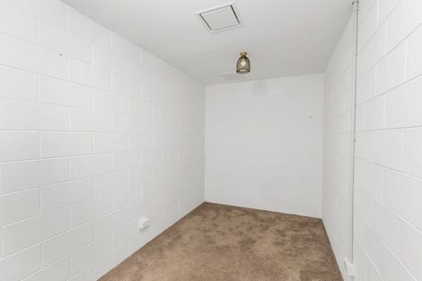 Photo of property in 22u5 The Crescent, Roseneath, Wellington, 6011