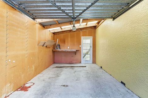 Photo of property in 77 Wesley Street, South Dunedin, Dunedin, 9012