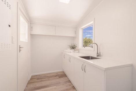 Photo of property in 20 Derrett Place, Saint Martins, Christchurch, 8022