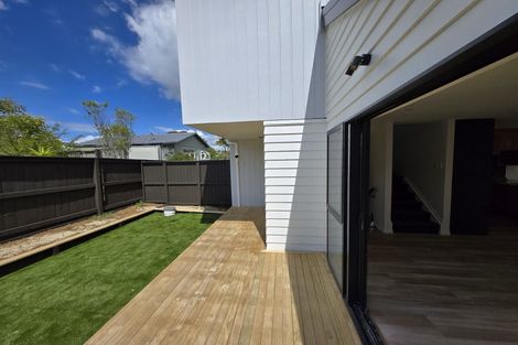 Photo of property in 7/13 Fairdale Place, Birkdale, Auckland, 0626
