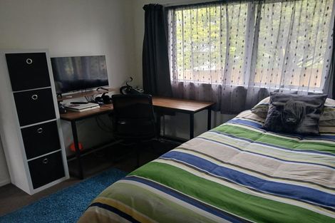 Photo of property in 3 Buisson Glade, West Harbour, Auckland, 0618