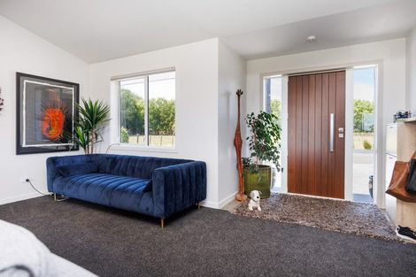 Photo of property in 985 Parewanui Road, Parewanui, Bulls, 4894