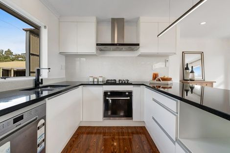 Photo of property in 1/4 Clare Place, Glenfield, Auckland, 0629