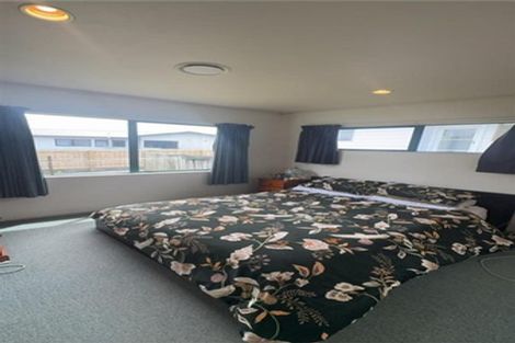 Photo of property in 10 Elvira Place, Ranui, Auckland, 0612