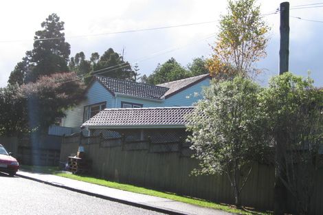 Photo of property in 2 Rimutaka Place, Titirangi, Auckland, 0604