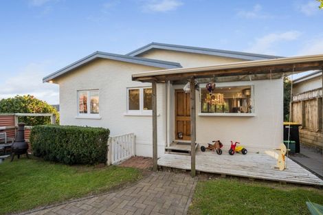 Photo of property in 100 Mansels Road, Parkvale, Tauranga, 3112