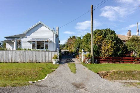 Photo of property in 28 Fox Street, Woodville, 4920