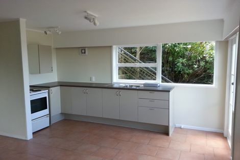 Photo of property in 2/223 Eskdale Road, Birkenhead, Auckland, 0626