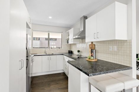 Photo of property in 43 Guadeloupe Crescent, Grenada Village, Wellington, 6037
