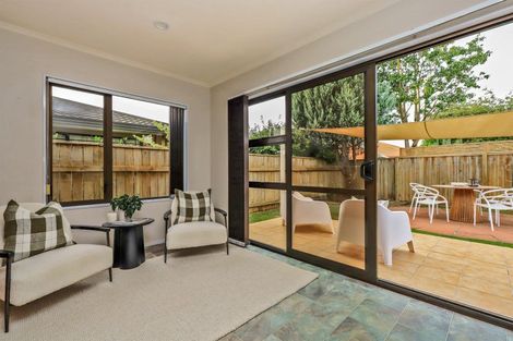 Photo of property in 13 Knightsbridge Place, Taradale, Napier, 4112