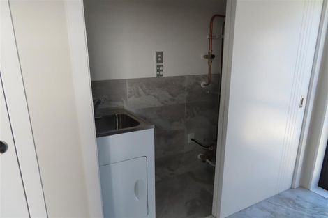 Photo of property in 10 Rothery Road, Hillpark, Auckland, 2102