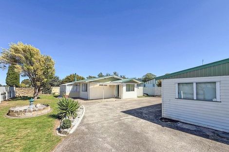 Photo of property in 1 Otanga Street, Dannevirke, 4930