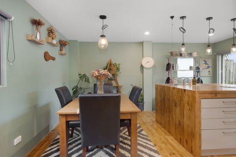 Photo of property in 25a Bell Street, Tawa, Wellington, 5028