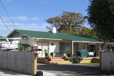 Photo of property in 4a Crockett Lane, Henderson, Auckland, 0610