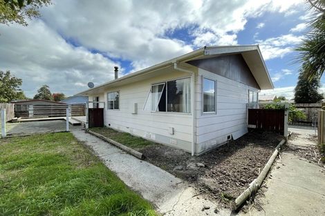 Photo of property in 8a Hilton Grove, Kelvin Grove, Palmerston North, 4414