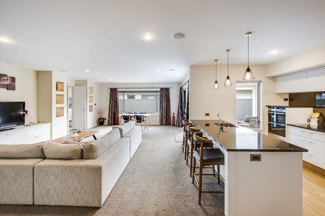 Photo of property in 72 Orotu Drive, Poraiti, Napier, 4112